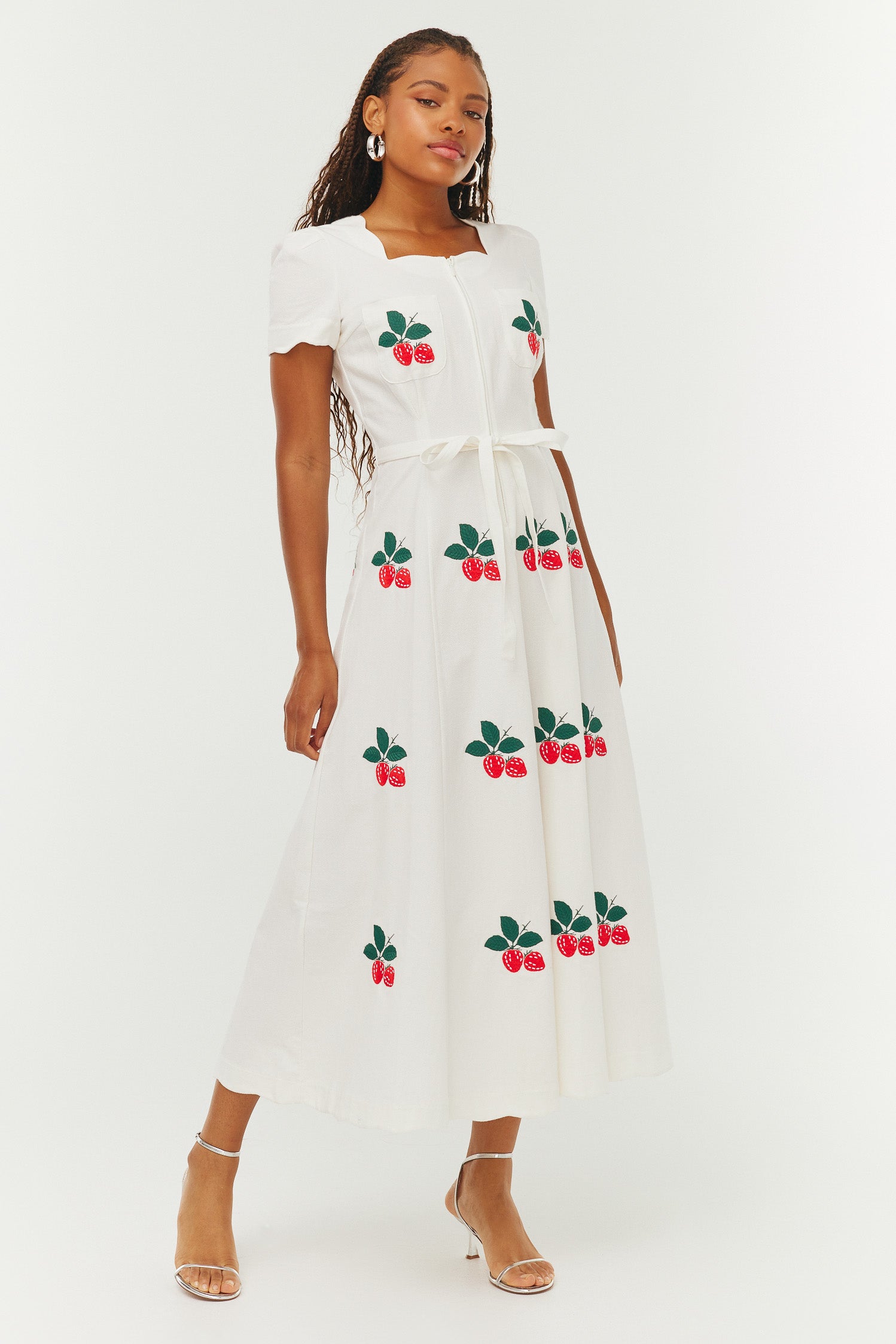 Scalloped Rio Dress w. Embroidery - Large Strawberry Embroidery – HVN