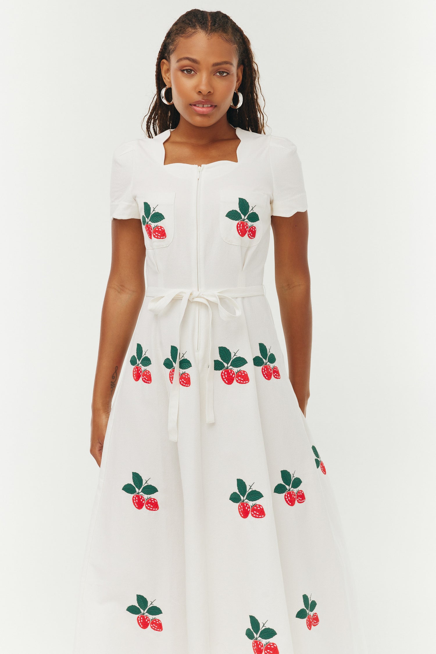 Scalloped Rio Dress W. Embroidery - Large Strawberry Embroidery 6 / Large Strawberry Embroidery Scalloped Rio Dress W. Embroidery - Large Strawberry Embroidery 6 / Large Strawberry Embroidery