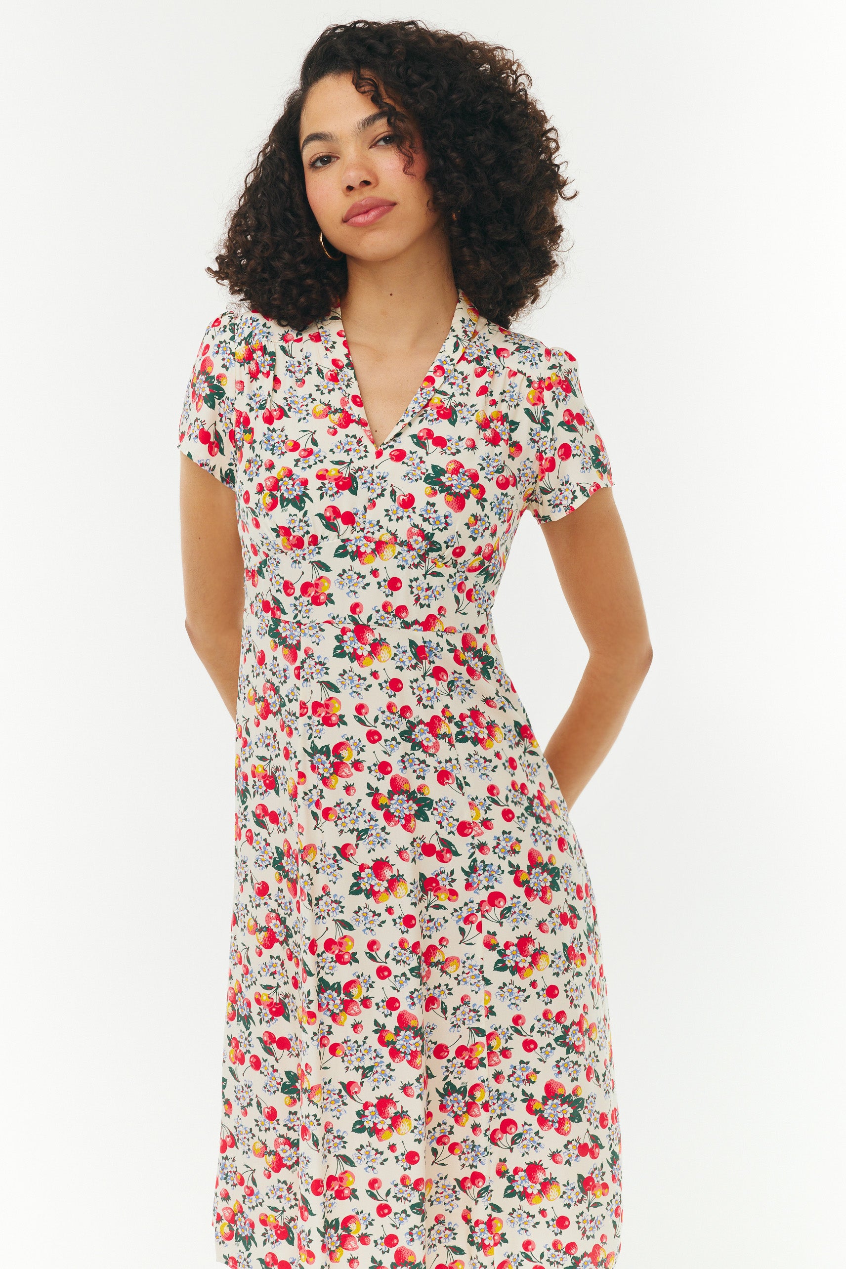 なな美品♪Airy Volume Sleeve Dress Morgan Dress - Strawberry Cherry – HVN