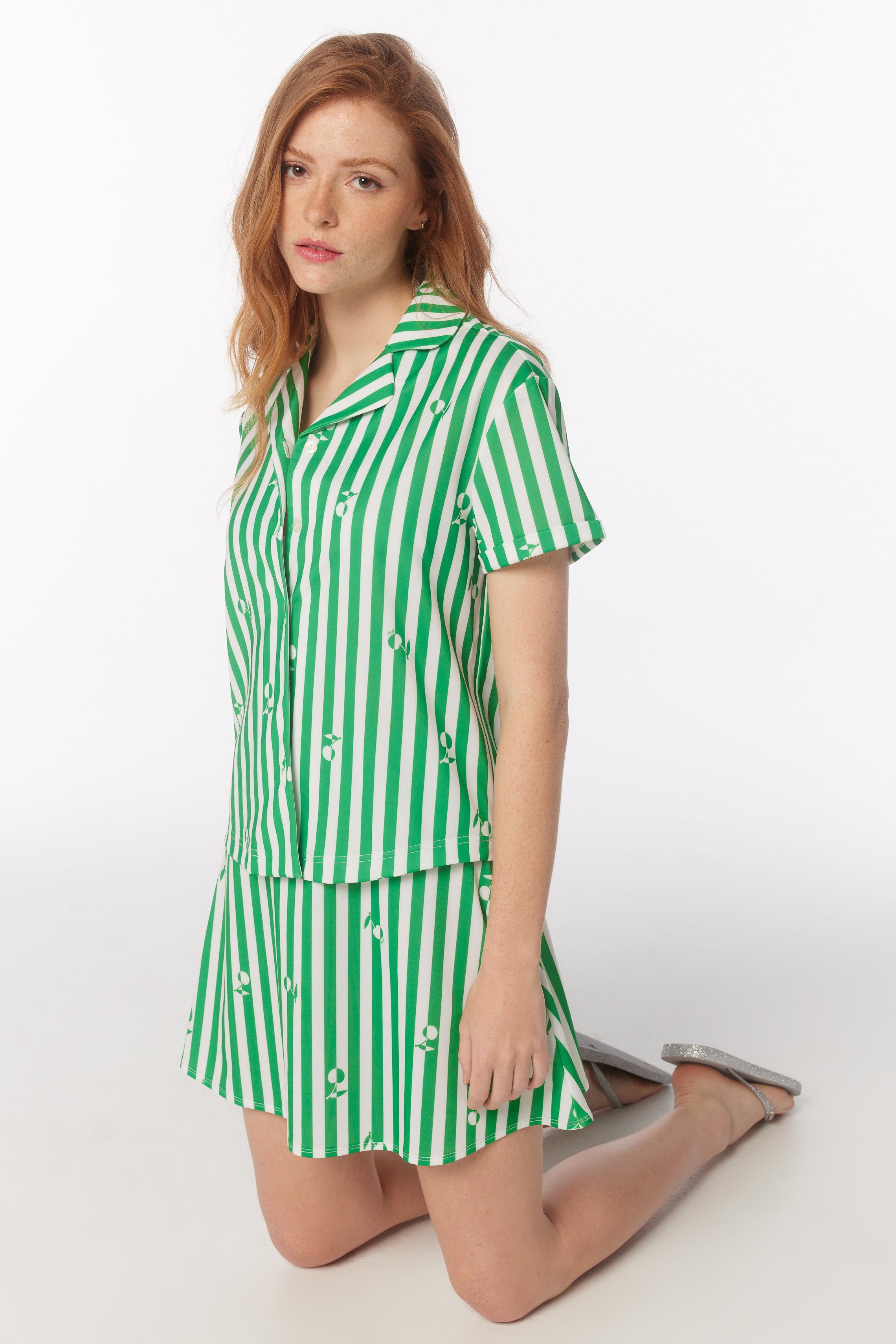 Striped umbrella outlet skirt