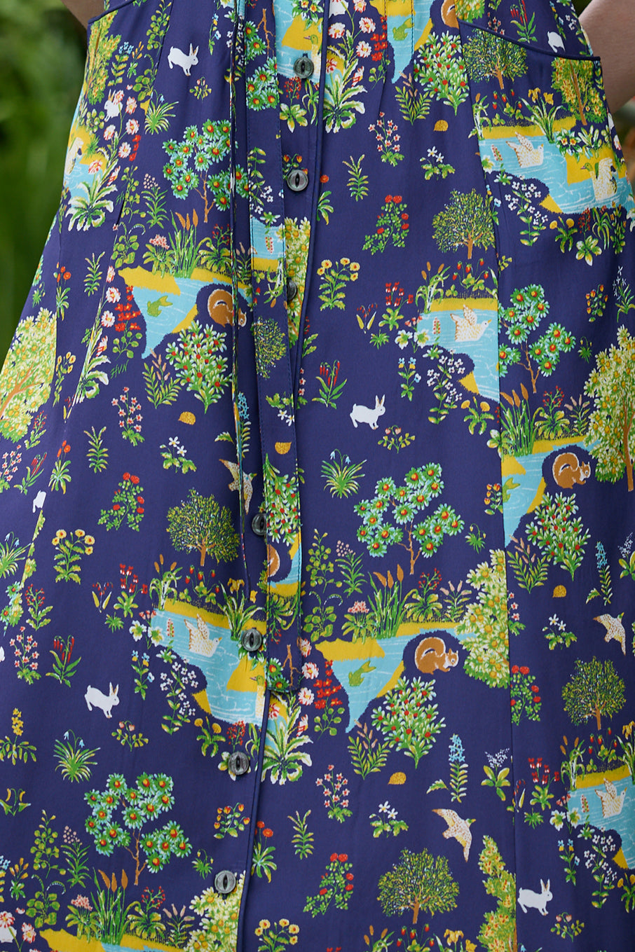 Long Maria Dress - Garden Scene 12 / Garden Wildlife Scene Long Maria Dress - Garden Scene 12 / Garden Wildlife Scene